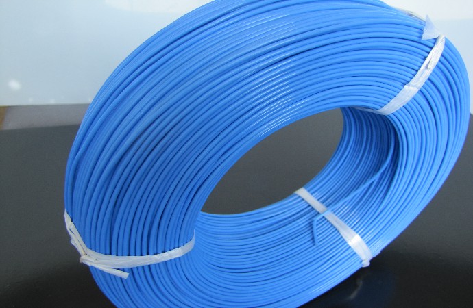 英文名:fluoroplastics cable,用来专指以氟塑料为外套的电线电缆