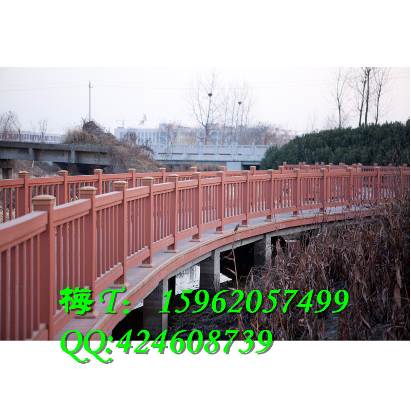 1.绿华塑木栏杆使用规格 免费咨询热线:15962057499 绿华塑木栏杆主要是长期使用在公园栈道,栈桥,亲水平台,小区,别墅,港口,码头,海边湿地等各种环境下的市政工程和户外园林景观工程。 绿华塑木免费为客户提供好塑木栏杆施工指导和安装指导。同时免费为客户提供塑木栏杆的设计服务。绿华塑木产品使用期20年。 如果您需要的塑木栏杆款式和使用规格和我们这款不同,欢迎拨打我们的24小时免费咨询热线:15962057499或者使用QQ在线服务,我们将为您进行免费的塑木栏杆价格报价和提供详细的塑木栏杆搭配方案,为