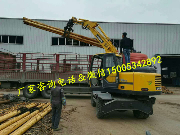 挖掘機抓木機作業(yè)圖