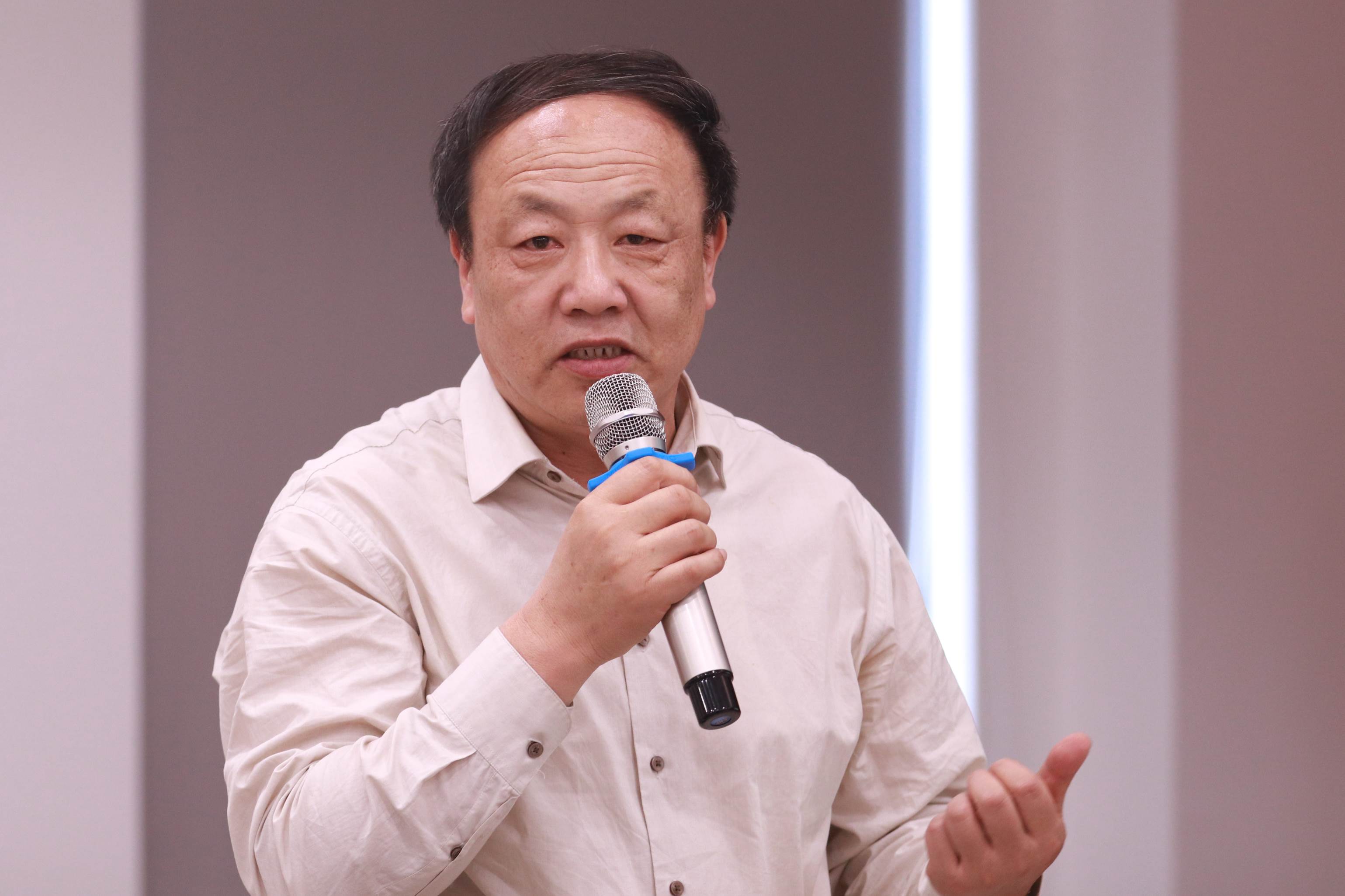 金轮集团董事长_肌肉金轮(2)