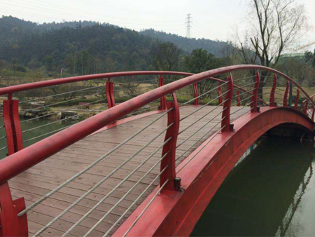 防腐木小橋