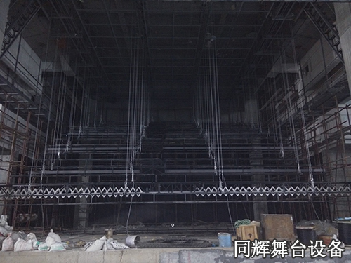 单排绕吊杆升降机 单排绕吊杆升降机
