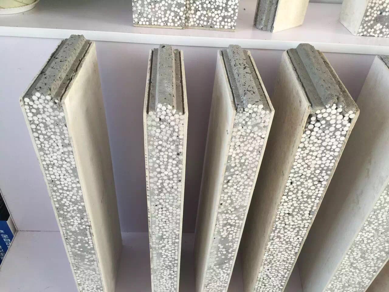 硅酸钙板复合轻质隔墙板