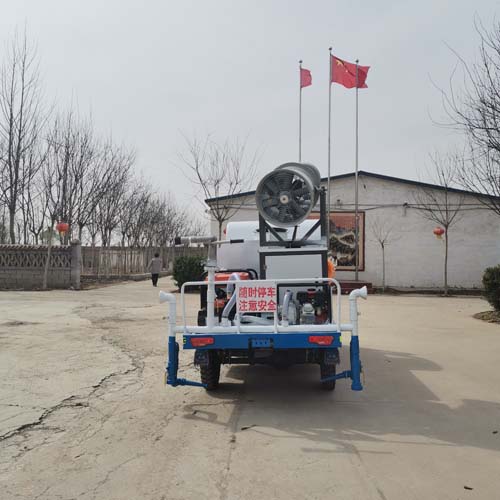 电动四轮雾炮洒水车厂家