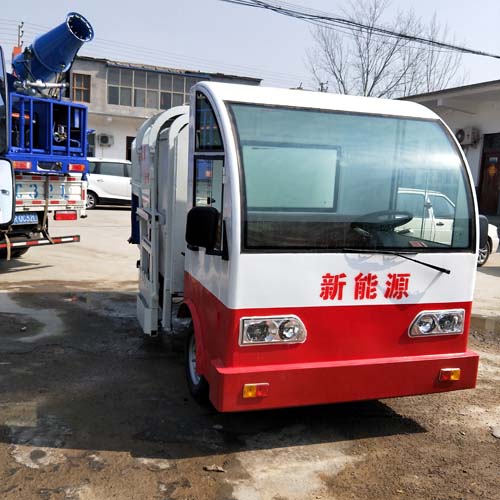 电动四轮挂桶垃圾车厂家
