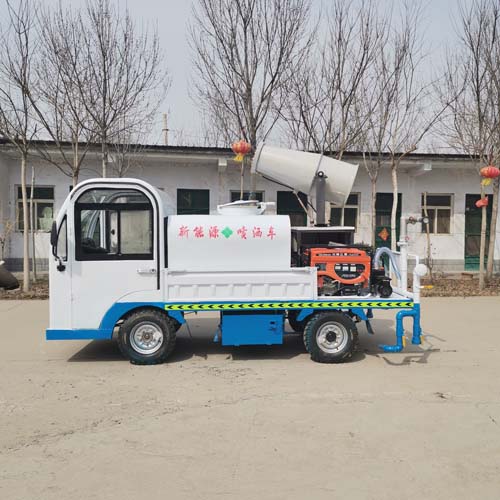 电动四轮雾炮洒水车厂家 电动四轮雾炮洒水车厂家