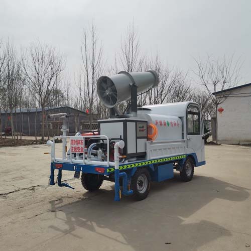 电动四轮雾炮洒水车厂家 电动四轮雾炮洒水车厂家