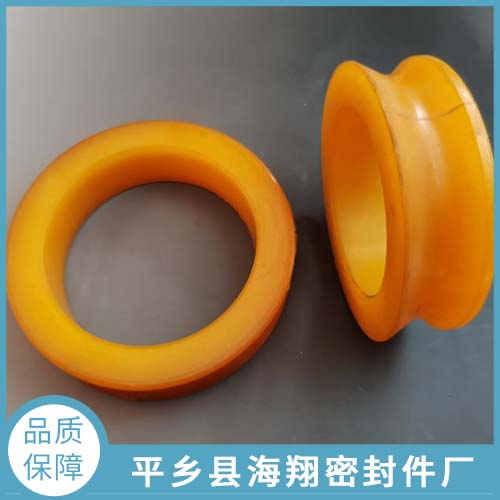 拖绳轮衬