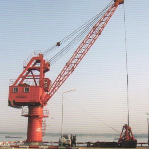 GQ型全程帶載變幅固定式起重機(jī)1