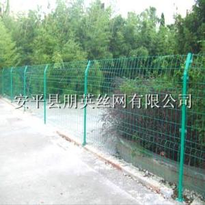 鐵絲圍欄網(wǎng)