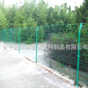 鐵絲圍欄網(wǎng)