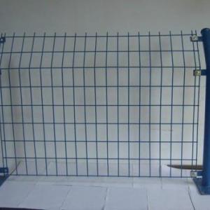 雙邊絲護欄網-浸塑雙邊絲圍欄網