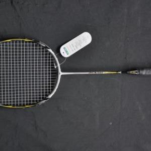 尤尼克斯羽毛球拍