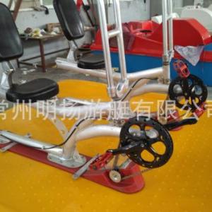 水上三輪車 腳踏船