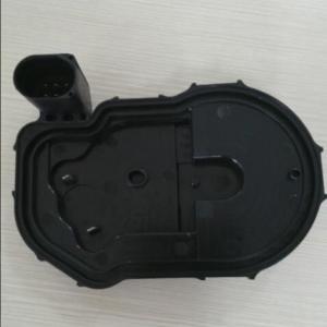 發動機節氣門11中蓋