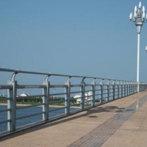橋梁護(hù)欄批發(fā)價格