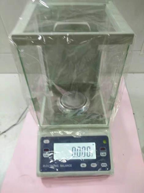 月度总时长不及抖音千分之一,微信朋友圈将是