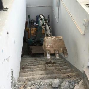 挖機室內拆除