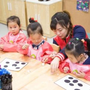無錫少兒美術培訓班 兒童學畫畫來藝秀教育