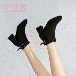 女式皮靴中高跟鞋