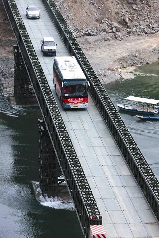 湖南怀化66米三排单层加强型钢桥