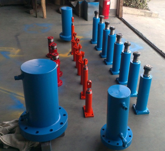 平地机液压缸广泛用于平地机液压系统,该系列液压缸包括前轮转向油缸