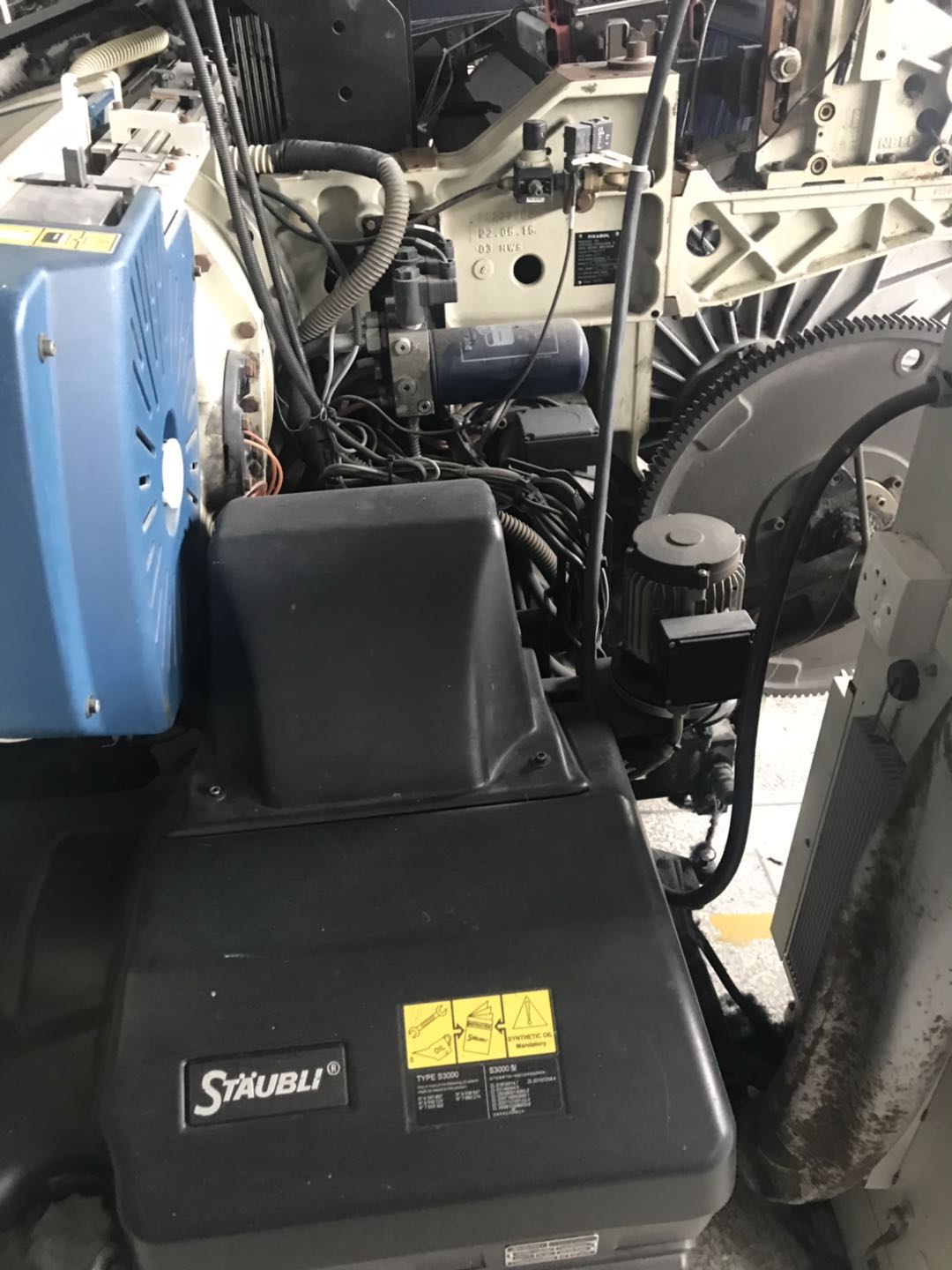 进口必佳乐剑杆织机