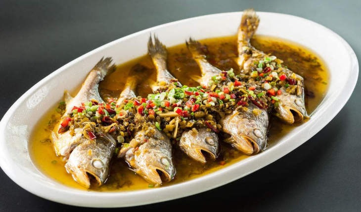 饭食制造菜谱雪菜小黄鱼不仅仅是红烧还有雪菜蒸黄鱼