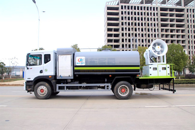 10-15吨绿化洒水车