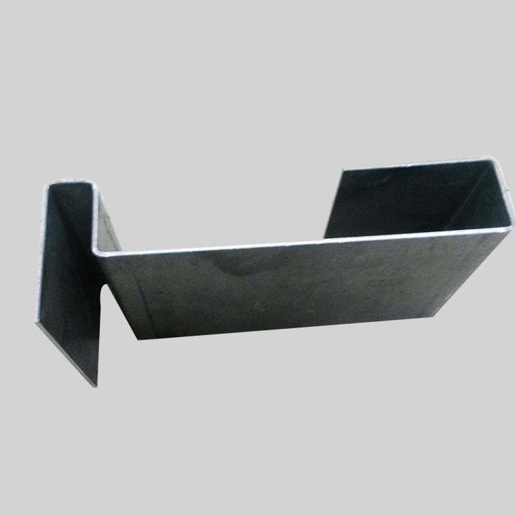 >不锈钢剪板折弯   公司拥有以下设备:  不锈钢激光切割机(加工厚度0